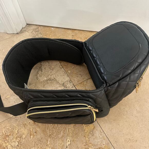 The Tushbaby Hip Carrier - Picture 3 of 3